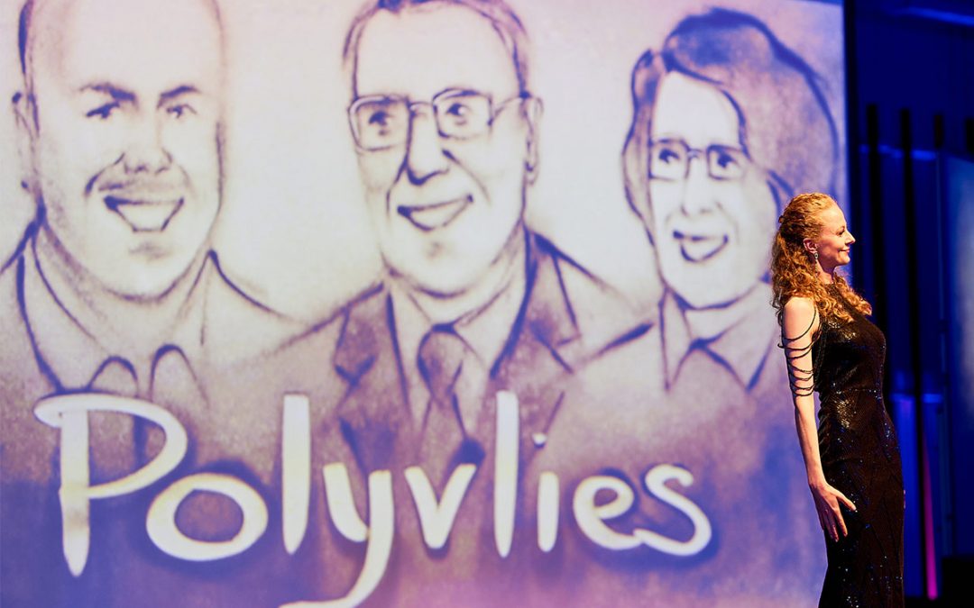 Malerei im Sand als Hommage: Ein gefeierter Abend für Polyvlies Franz Beyer GmbH & das Sandtheater